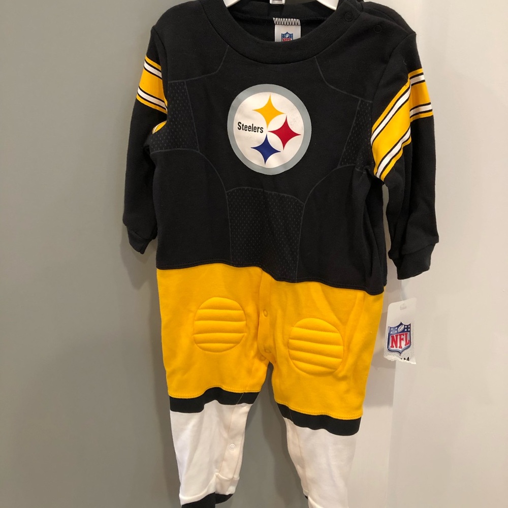 Steelers Onesie with matching bib